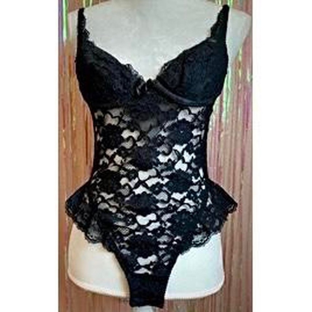 VINTAGE VICTORIAS SECRET VINTAGE GOLD LABEL LINGERIE LACE BODYSUIT, 34B